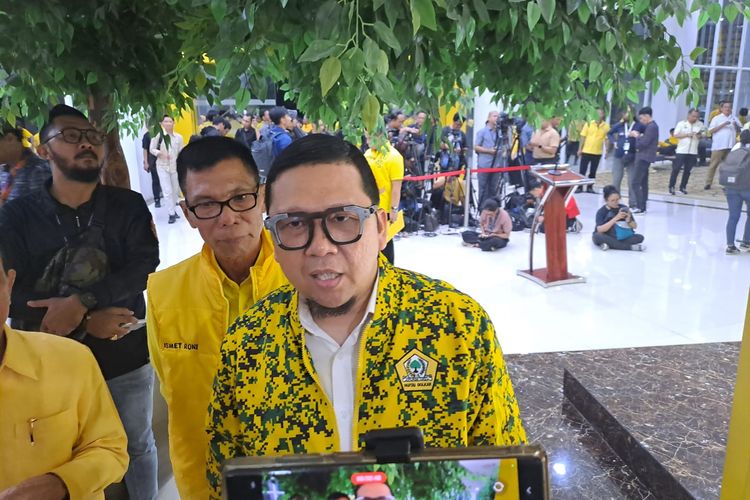 Waketum Partai Golkar Ahmad Doli Kurnia saat ditemui di kantor DPP Partai Golkar, Jakarta, Selasa (21/11/2023) malam. 