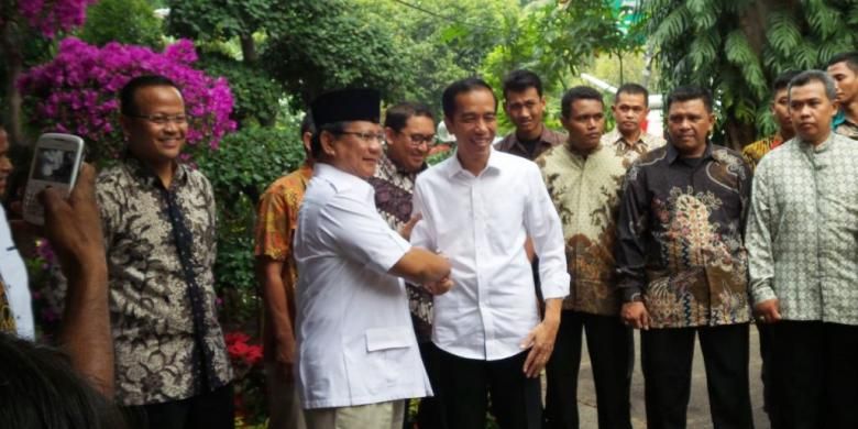 Jokowi dan Prabowo bertemu di Jakarta, Jumat (17/10/2014).