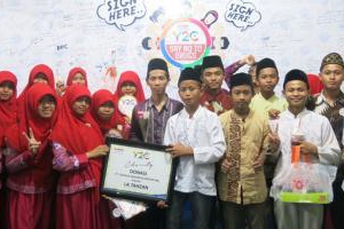 Aksi Yamaha Youth Community mengimplementasikan charity online campaign.