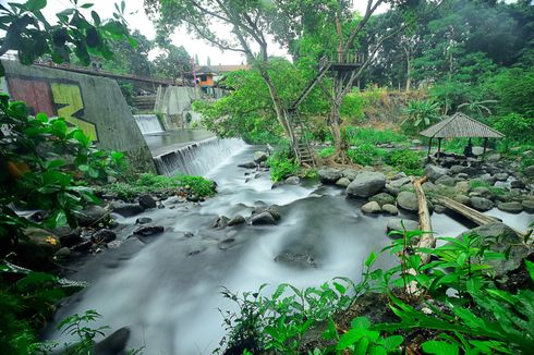 Wisata ke Umbul Cokro di Klaten, Bisa Rafting dan River Tubing