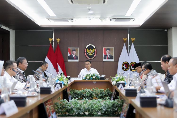 Pemerintah Finalisasi Kebijakan Pendidikan Gratis hingga Perguruan Tinggi