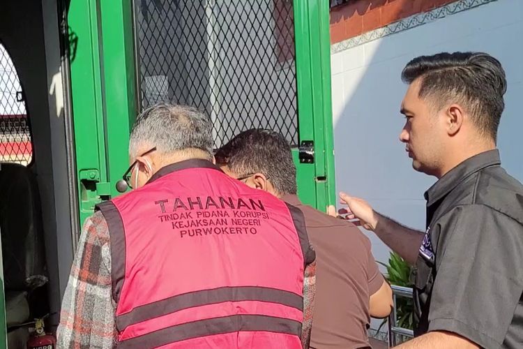 Korupsi Susu Sapi Rp 10 M, Eks Kepala Balai Kementan di Banyumas Ditahan