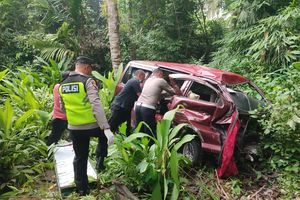 Minibus Terperosok ke Jurang Usai Tabrakan di Jalur Gilimanuk–Denpasar, Sopir dan Balita Meninggal