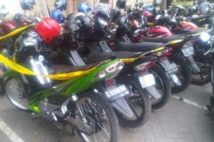 Motor kelompok perguruan silat yang diamankan Polrestabes Surabaya.