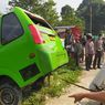 Diduga Sopir Kurang Fokus, Angkot di Bogor Terjun ke Kali