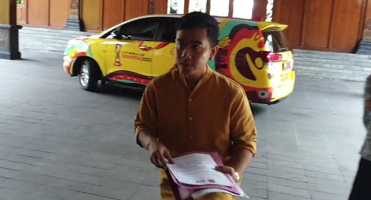 Dipanggil Bawaslu soal Bagi-bagi Susu di CFD, Gibran Masih Berkantor