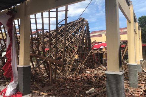 Aula Kantor Kelurahan di Jember Ambruk, Warga Mengira Ada Gempa 