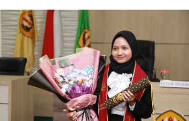 Cerita Wiwit, Punya 4 Gelar S1-S3 di Usia 25 Tahun Halaman all ...