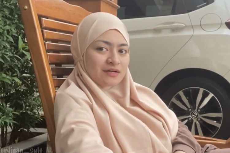 Foto Rumah Tangganya Dengan Sule Dikabarkan Retak Nathalie Holscher