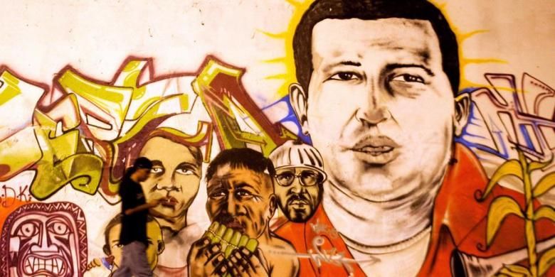 Presiden Hugo Chavez tak hanya dikenal di negerinya namun juga di negara lain di Amerika Selatan. Mural wajah Hugo Chavez ini terdapat di kota Cali, Kolombia.