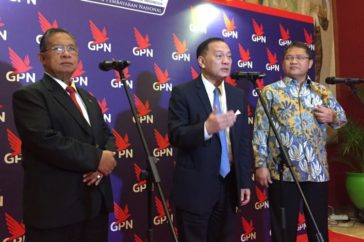 Menko Perekonomian Darmin Nasution, Gubernur Bank Indonesia Agus Martowardojo, dan Menkominfo Rudiantara saat menghadiri peluncuran Gerbang Pembayaran Nasional di kantor pusat Bank Indonesia, Jakarta Pusat, Senin (4/12/2017).