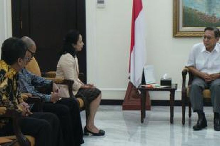  Tim Transisi pemerintahan Joko Widodo-Jusuf Kalla bertemu Wakil Presiden Boediono di Kantor Wapres, Jakarta, Selasa (2/9/2014).