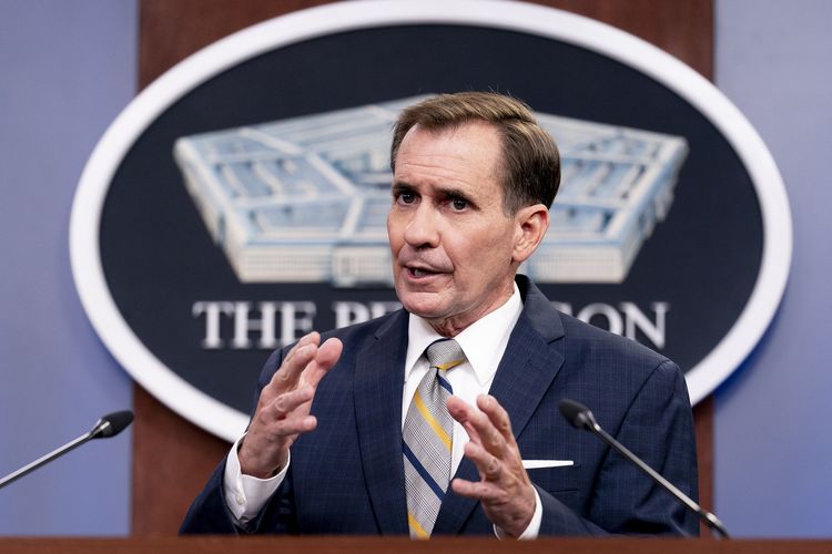 Juru bicara Pentagon, John Kirby, berbicara dalam konferensi pers di Washington, Kamis (12/8/2021). AS mengirim 3.000 tentara untuk mengevakuasi staf Kedutaan Besar di Afghanistan melalui bandara Kabul.