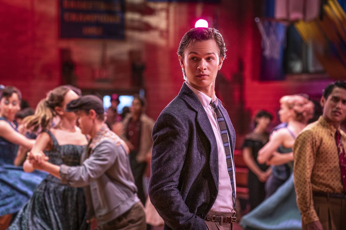 Ansel Elgort Ungkap Foto Perdana Putra Pertama di Instagram