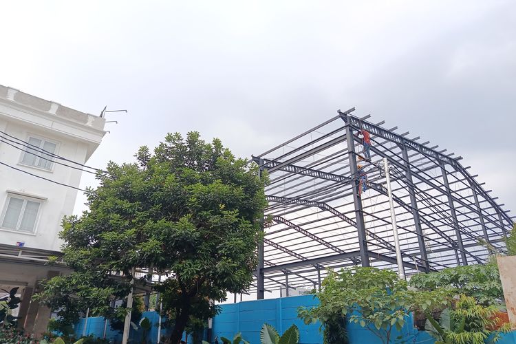 Orangtua Siswa AIS Bekasi Buat Petisi Tolak Lapangan Padel di Depan Sekolah