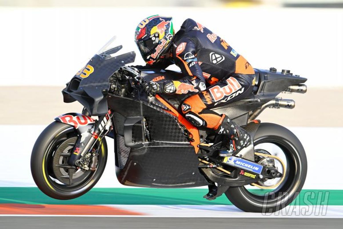 KTM RC16 saat sesi tes di Valencia