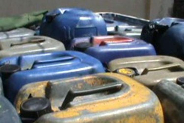 Isi Bensin Berkali-kali, 3 Pria Ini Ternyata Mau Selundupkan Bensin Subsidi ke Luar Negeri