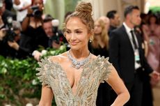 Jennifer Lopez Mulai Takut dengan Keberadaan AI