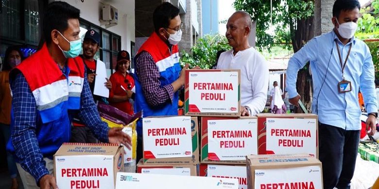 Pertamina Salurkan Bantuan Untuk Warga Terdampak Banjir Rob Semarang