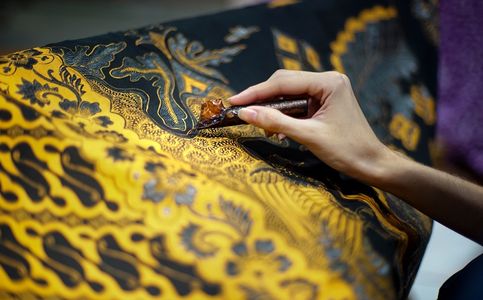 How Indonesian Batik Became a UNESCO Intangible World Heritage