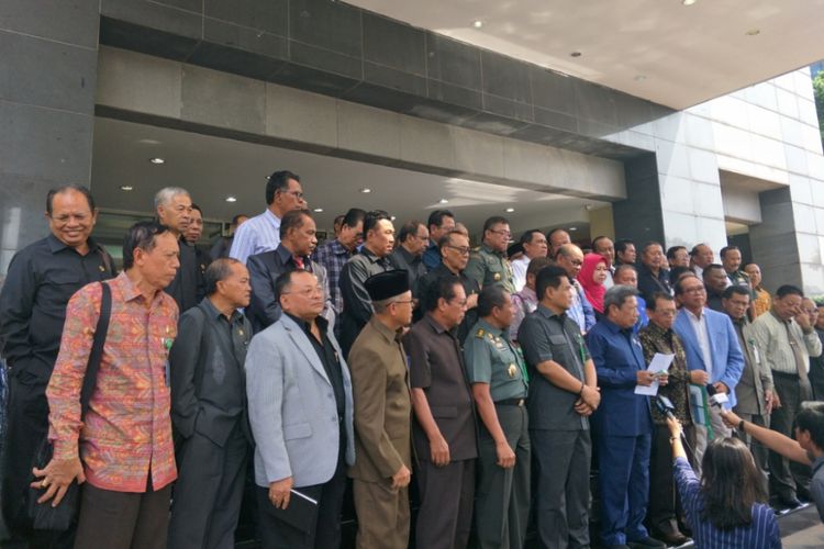 Sebanyak 64 hakim Mahkamah Agung (MA) menyambangi Polda Metro Jaya, Senin (17/9/2018). 