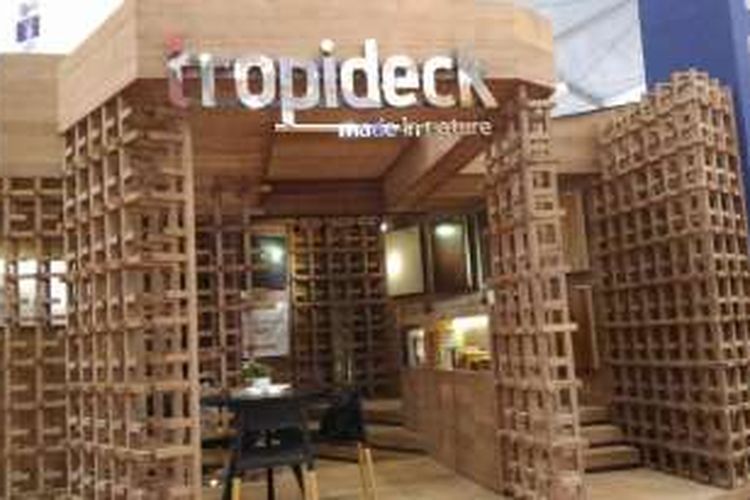 Stand Topideck pada pameran Indobuildtech 2016 di ICE BSD City, Tangerang Selatan.