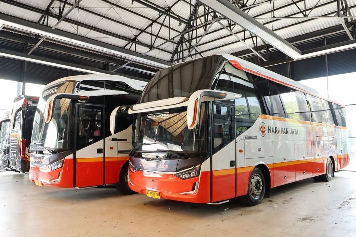 Dua bus baru PO Harapan Jaya rilis, buatan Karoseri Laksana 