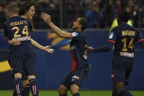 Cavani 2 Gol, PSG Juara Piala Liga Perancis  