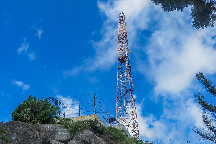 Pos Pemancar di Jalur Pendakian Merbabu via Cunthel