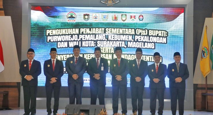 Pj Gubernur Jateng Nana Sudjana Lantik 6 Penjabat Sementara, Siapa Saja Mereka?