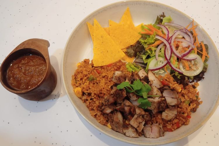 Sajian Mexican Rice with Mexican Chicken Sambal Roja di Enatura PIM 2.