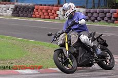 Bergaya Supermoto Pakai Yamaha Xabre