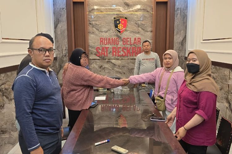 Foto: Satreskrim Polres Situbondo Polda Jatim melepaskan kembali pelaku pencurian handphone dengan proses hukum restoratif justice.