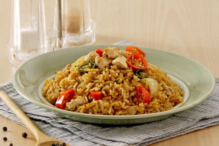 Cara salah dalam mengolah nasi goreng bisa memicu gangguan pencernaan fried rice syndrome.