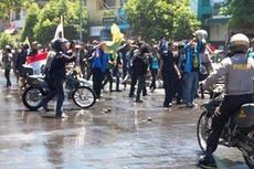 Mahasiswa Blokade Jalan Utama Kota Malang