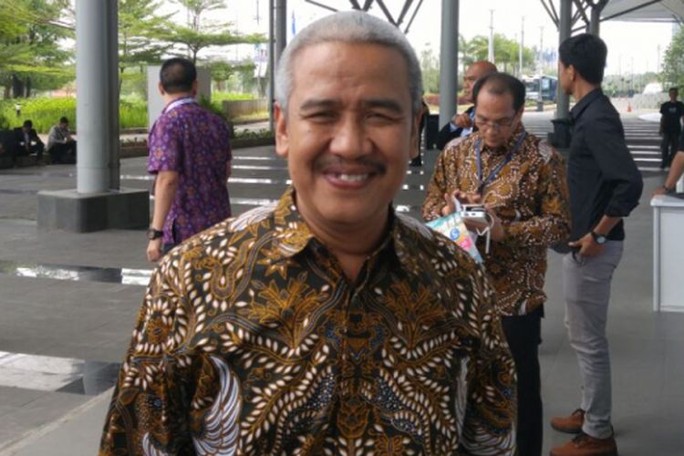 Ketua Umum Dewan Pimpinan Pusat Realestat Indonesia (REI) Soelaeman Soemawinata