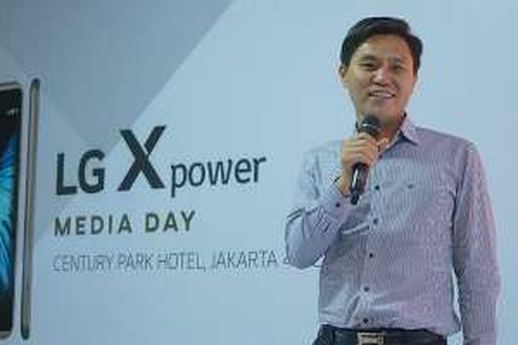 Head of LG Communications Indonesia Hee Gyun Jang saat berbicara dalam acara peluncuran LG X Power di Jakarta, Selasa (4/10/2016)