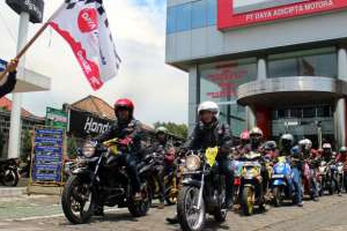 Ribuan biker Honda dari Jawa Barat melakukan perjalanan jauh menuju Banyuwangi untuk mengikuti kegiatan Honda Bikers Day 2016.