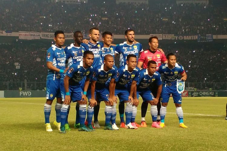 Starting eleven Persib Bandung dalam pertandingan final Piala Presiden 2015 kontra Sriwijaya FC, 18 Oktobert 2015 di Stadion Gelora Bung Karno Jakarta.