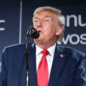 Presiden Amerika Serikat Donald Trump berbicara di dalam pertemuan tahunan Forum Ekonomi Dunia (WEF) di Davos pada 21 Januari 2026.