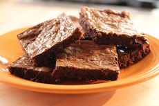 Resep Brownies Tiga Bahan, Murah dan Cepat Jadi!