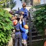 Kesal kepada Suami, Perempuan Muda di Depok Panjat SUTET 30 Meter