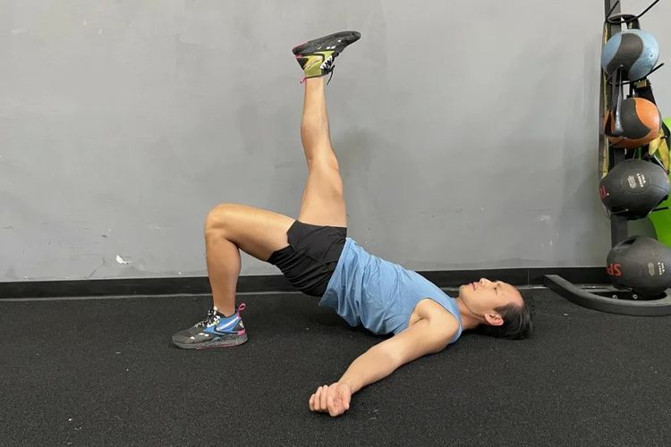 Single-leg glute bridge