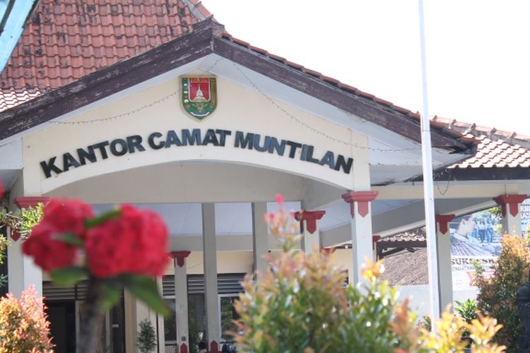 Kantor Camat Muntilan, Kabupaten Magelang.