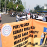 Bawa Aku Pergi dari Sini, Aku Ingin... Keadilan