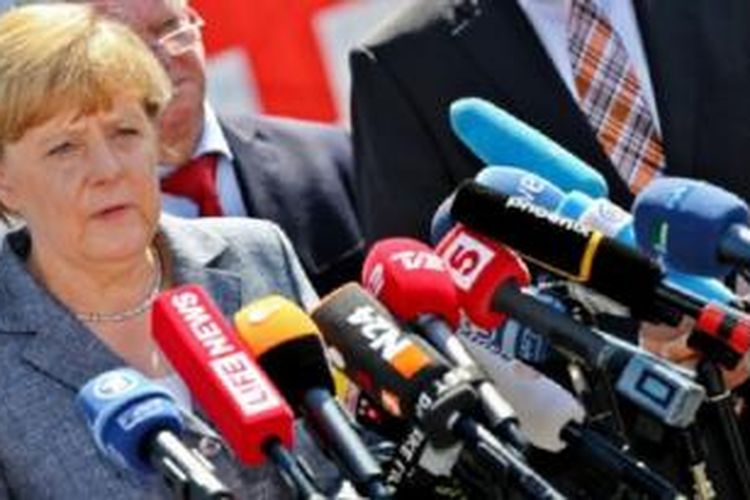 Merkel mempertimbangkan permohonan pencari suaka asal Suriah. 