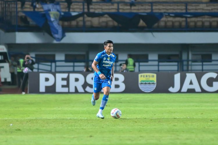 I Putu Gede saat memainkan salah satu laga Persib Bandung di Liga 1 2023-2024. 