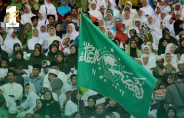 Warga Nahdliyin antusias memeriahkan perayaan satu abad kelahiran NU, yang bakal dilaksanakan di Stadion Gelora Delta, Sidoarjo, Selasa (7/2/2023).