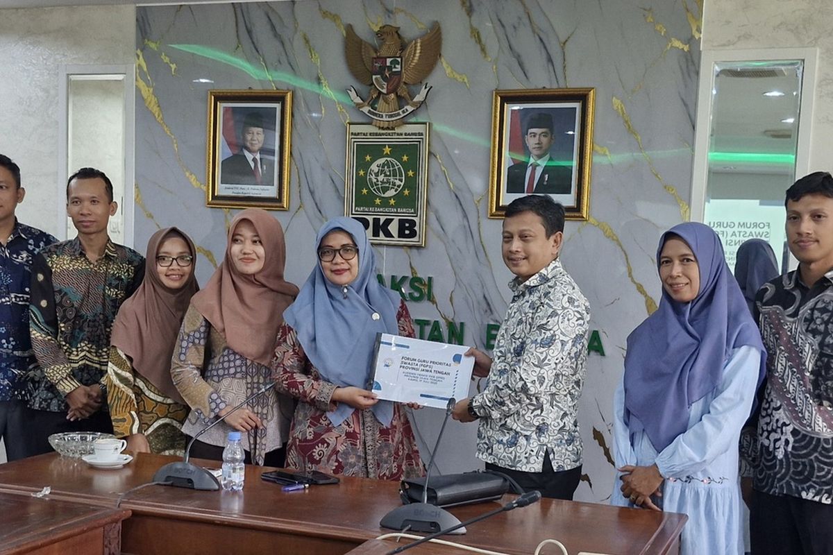 Audiensi perwakilan guru P1 se-Jawa Tengah di kantor Komisi E DPRD Jateng, Kamis (17/7/2025).