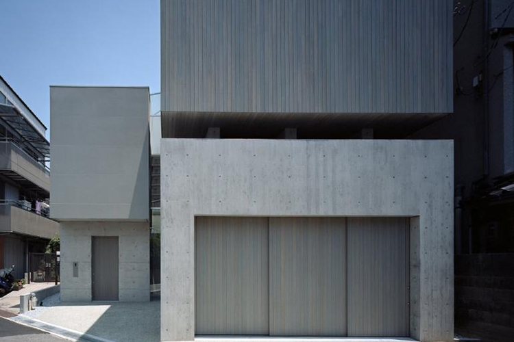 House in Toyonaka, by FujiwaraMuro Architects
